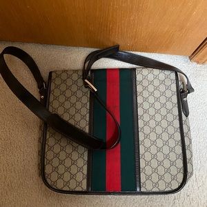 Gucci Messenger